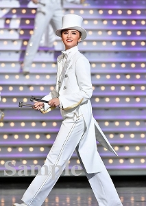 暁千星 舞台写真／月組東京公演『WELCOME TO TAKARAZUKA ―雪と月と花と―』『ピガール狂騒曲』
