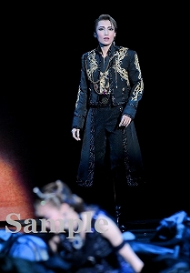 望海風斗 舞台写真／雪組大劇場公演『f f f―フォルティッシッシモ―』『シルクロード～盗賊と宝石～』