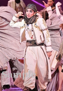 彩風咲奈 舞台写真／雪組大劇場公演『f f f―フォルティッシッシモ―』『シルクロード～盗賊と宝石～』