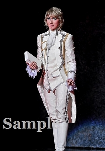 縣千 舞台写真／雪組大劇場公演『f f f―フォルティッシッシモ―』『シルクロード～盗賊と宝石～』