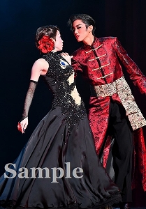 彩風・真彩 舞台写真／雪組大劇場公演『f f f―フォルティッシッシモ―』『シルクロード～盗賊と宝石～』