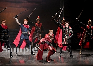 聖乃　他 舞台写真／花組宝塚バウホール公演『PRINCE OF ROSES―王冠に導かれし男―』