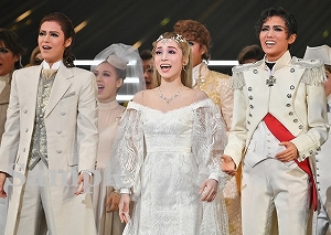 彩風･彩凪･真彩 舞台写真／雪組東京宝塚場公演『f f f―フォルティッシッシモ―』『シルクロード～盗賊と宝石～』
