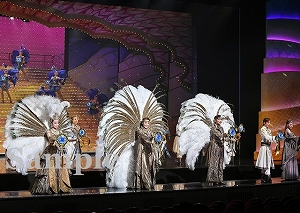 フィナーレ 舞台写真／雪組東京宝塚場公演『f f f―フォルティッシッシモ―』『シルクロード～盗賊と宝石～』