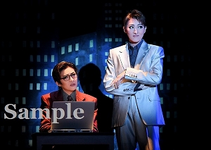 珠城･鳳月 舞台写真／月組宝塚バウホール公演『幽霊刑事（デカ）～サヨナラする、その前に～』