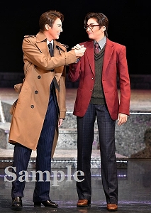 珠城･鳳月 舞台写真／月組宝塚バウホール公演『幽霊刑事（デカ）～サヨナラする、その前に～』