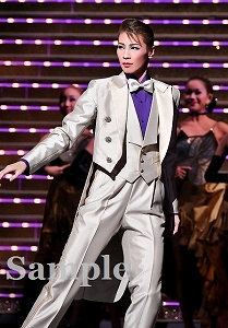 瀬戸かずや 舞台写真／花組大劇場公演『アウグストゥス―尊厳ある者―』『Cool Beast!!』