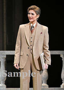 芹香斗亜  舞台写真／宙組東京建物 Brillia HALL公演『Hotel Svizra House ホテル スヴィッツラ ハウス』