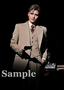 芹香斗亜  舞台写真／宙組東京建物 Brillia HALL公演『Hotel Svizra House ホテル スヴィッツラ ハウス』