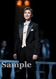 芹香斗亜  舞台写真／宙組東京建物 Brillia HALL公演『Hotel Svizra House ホテル スヴィッツラ ハウス』