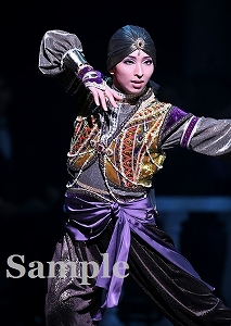 桜木みなと  舞台写真／宙組東京建物 Brillia HALL公演『Hotel Svizra House ホテル スヴィッツラ ハウス』