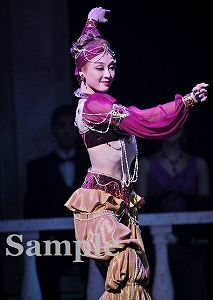 潤花  舞台写真／宙組東京建物 Brillia HALL公演『Hotel Svizra House ホテル スヴィッツラ ハウス』