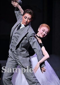 真風・潤  舞台写真／宙組東京建物 Brillia HALL公演『Hotel Svizra House ホテル スヴィッツラ ハウス』