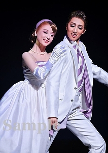 真風・潤  舞台写真／宙組東京建物 Brillia HALL公演『Hotel Svizra House ホテル スヴィッツラ ハウス』