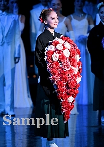 美園さくら 舞台写真／「珠城りょうサヨナラショー」