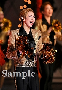 桜木みなと 舞台写真／宙組大劇場公演『シャーロック・ホームズ―The Game Is Afoot!―』『Delicieux（デリシュー）!―甘美なる巴里―』