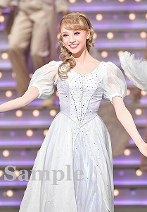 潤花 舞台写真／宙組大劇場公演『シャーロック・ホームズ―The Game Is Afoot!―』『Delicieux（デリシュー）!―甘美なる巴里―』