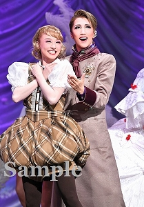 真風･潤 舞台写真／宙組大劇場公演『シャーロック・ホームズ―The Game Is Afoot!―』『Delicieux（デリシュー）!―甘美なる巴里―』