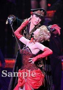 真風･潤 舞台写真／宙組大劇場公演『シャーロック・ホームズ―The Game Is Afoot!―』『Delicieux（デリシュー）!―甘美なる巴里―』