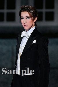 真風涼帆 ポケットスチール／宙組大劇公演『シャーロック・ホームズ―The Game Is Afoot!―』『Delicieux（デリシュー）!―甘美なる巴里―』