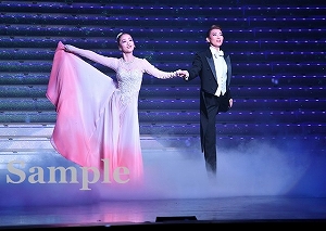 珠城・美園 舞台写真／月組東京公演『桜嵐記(おうらんき)』『Dream Chaser』