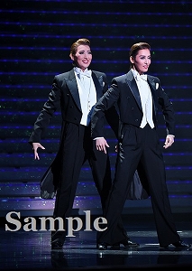 珠城・月城 舞台写真／月組東京公演『桜嵐記(おうらんき)』『Dream Chaser』