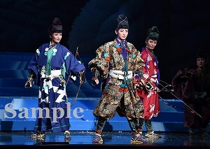 珠城・鳳月・月城 舞台写真／月組東京公演『桜嵐記(おうらんき)』『Dream Chaser』