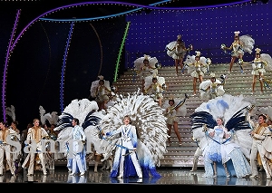 フィナーレ 舞台写真／月組東京公演『桜嵐記(おうらんき)』『Dream Chaser』