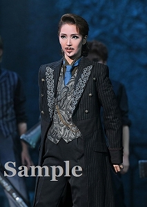 紫藤りゅう 舞台写真／宙組東京公演『シャーロック・ホームズ―The Game Is Afoot!―』『Delicieux（デリシュー）!―甘美なる巴里―』