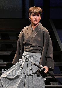 飛龍つかさ 舞台写真／花組KAAT神奈川芸術劇場公演『銀ちゃんの恋』