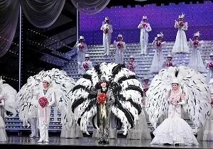 フィナーレ 舞台写真／星組大劇場公演『柳生忍法帖』『モアー・ダンディズム！』