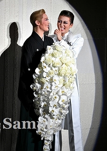 礼･愛月 舞台写真／「愛月ひかるサヨナラショー」