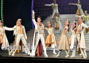 月城　他 舞台写真／月組博多座公演『川霧の橋』『Dream Chaser―新たな夢へ―』