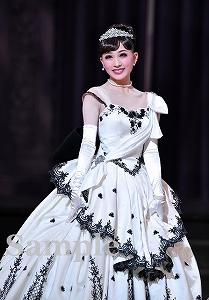 花妃舞音 舞台写真／月組新人公演『今夜、ロマンス劇場で』