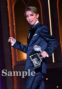 真風涼帆 舞台写真／宙組大劇場公演『NEVER SAY GOODBYE』