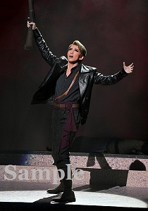 真風涼帆 舞台写真／宙組大劇場公演『NEVER SAY GOODBYE』