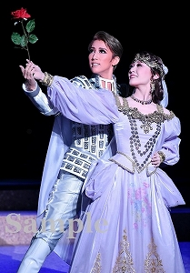 真風・潤 舞台写真／宙組大劇場公演『NEVER SAY GOODBYE』