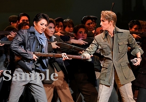 真風・芹香 舞台写真／宙組大劇場公演『NEVER SAY GOODBYE』