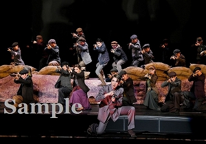 真風　他 舞台写真／宙組大劇場公演『NEVER SAY GOODBYE』