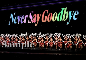 ロケット 舞台写真／宙組大劇場公演『NEVER SAY GOODBYE』