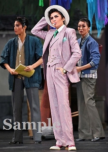 【匿名発送】NEWSライブDVDまとめ売り美品美恋魂幸福魂純白魂四奏魂初回限定盤 今夜、ロマンス劇場で FULL SWING! 宝塚歌劇団月組 パンフレット
