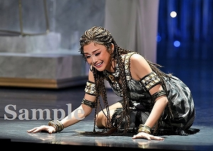 舞空瞳 舞台写真／星組御園座公演『王家に捧ぐ歌』