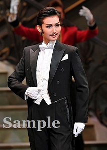 綺城ひか理 舞台写真／星組KAAT神奈川芸術劇場公演『ザ・ジェントル・ライアー～英国的、紳士と淑女のゲーム～』