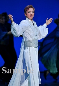 彩風咲奈 舞台写真／雪組大劇場公演『夢介千両みやげ』『Sensational!』