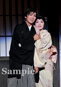 彩風・朝月 舞台写真／雪組大劇場公演『夢介千両みやげ』『Sensational!』