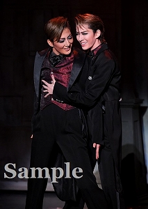 永久輝・聖乃 舞台写真／花組梅田芸術劇場シアター・ドラマシティ公演『冬霞の巴里』