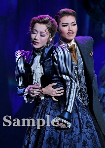 紫門・飛龍 舞台写真／花組梅田芸術劇場シアター・ドラマシティ公演『冬霞の巴里』