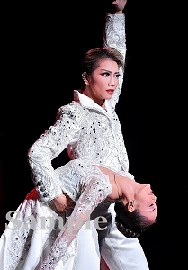礼・舞空 舞台写真／星組大劇場公演『めぐり会いは再び next generation―真夜中の依頼人―』『Gran Cantante!!』