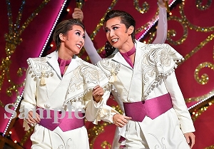 綺城・天華 舞台写真／星組大劇場公演『めぐり会いは再び next generation―真夜中の依頼人―』『Gran Cantante!!』