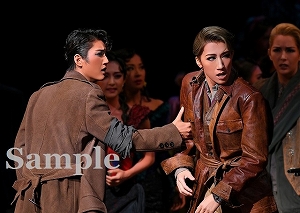 真風・芹香 舞台写真／宙組東京公演『NEVER SAY GOODBYE』